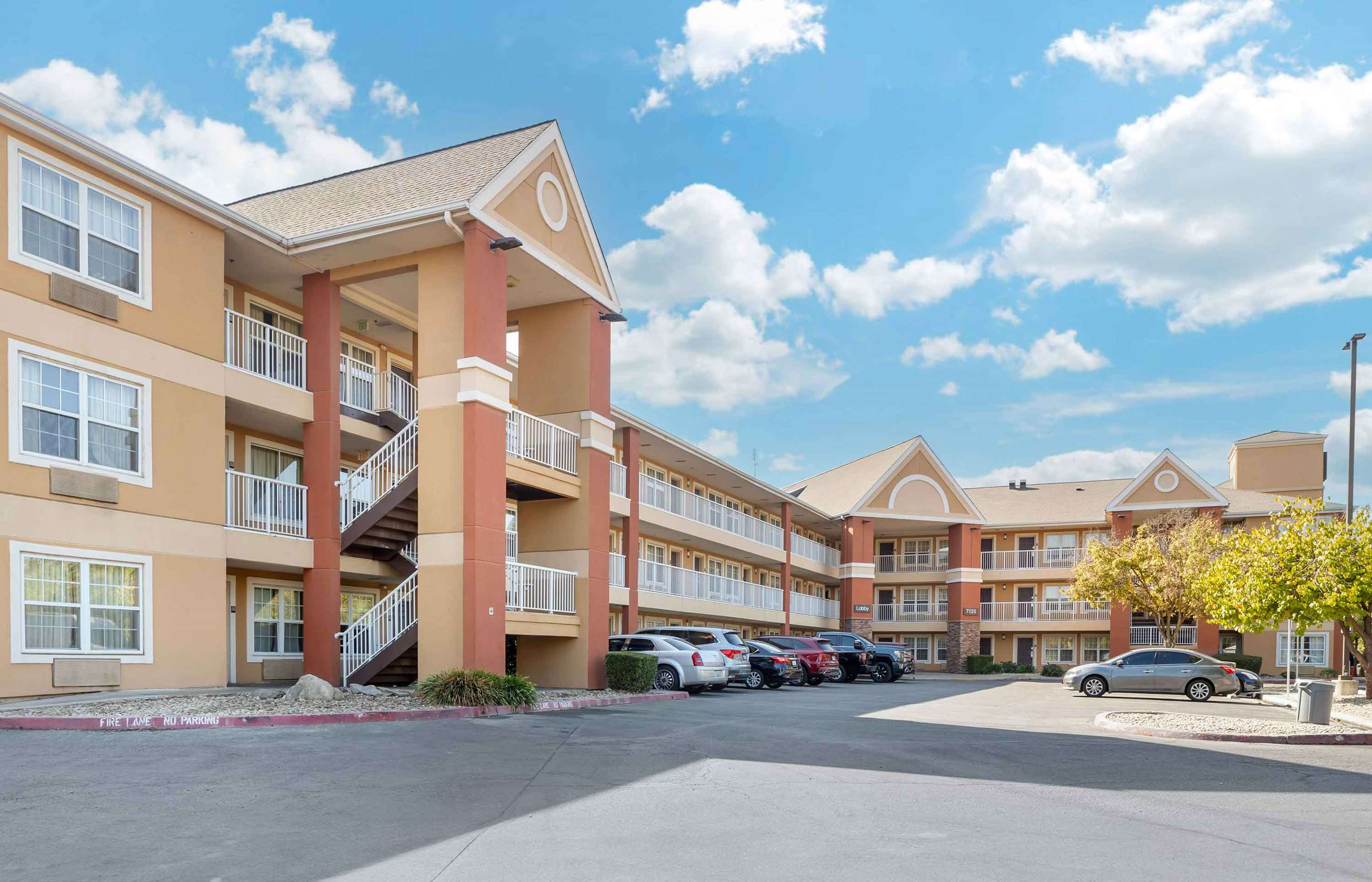 Exterior | Extended Stay America Suites Fresno North