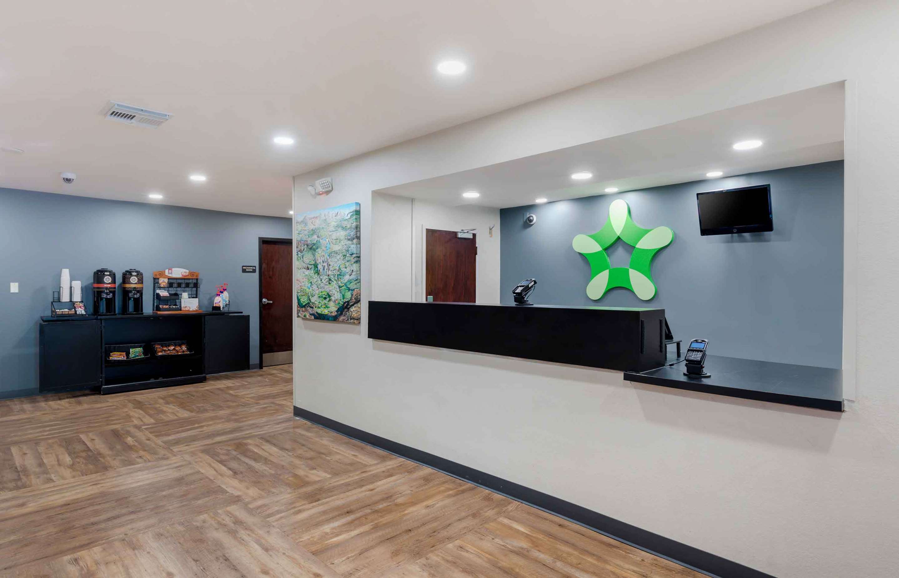 Lobby and Guest Check-in