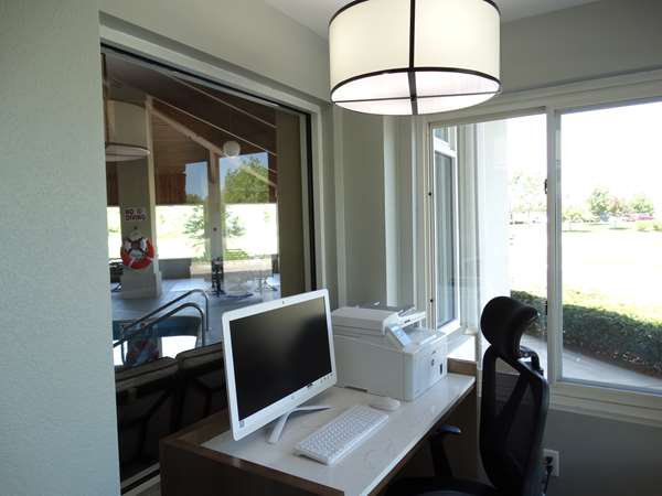On-Site,Business/Events,Business Services/Center