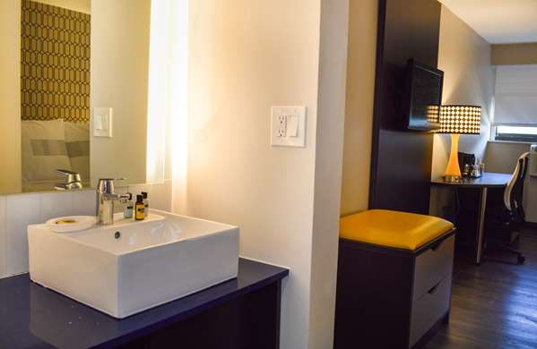  - Best Western Ft Lauderdale Hollywood Airport Hotel - I-95, Exit 21