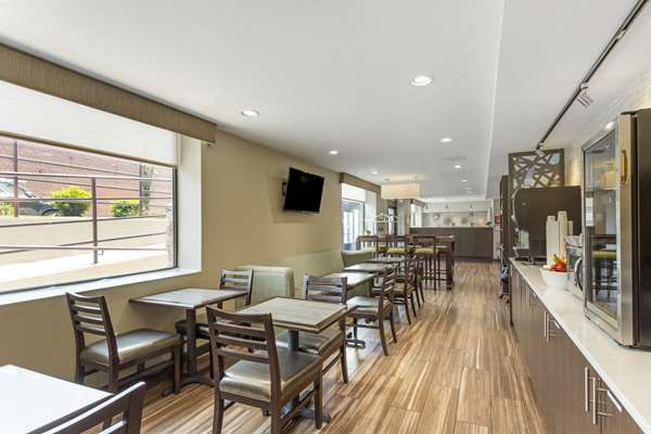 Amenities - Best Western Coney Island Brooklyn Inn