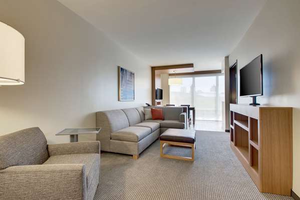 Suite - Hyatt Place Hotel Downtown Milwaukee - I-43, Exit 73A