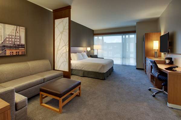  - Hyatt Place Hotel Downtown Milwaukee - I-43, Exit 73A