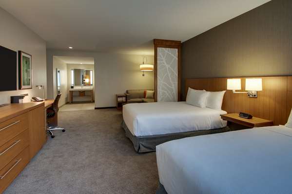  - Hyatt Place Hotel Downtown Milwaukee - I-43, Exit 73A