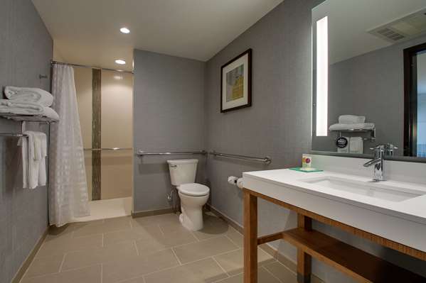  - Hyatt Place Hotel Downtown Milwaukee - I-43, Exit 73A