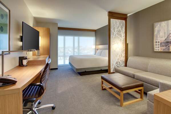  - Hyatt Place Hotel Downtown Milwaukee - I-43, Exit 73A
