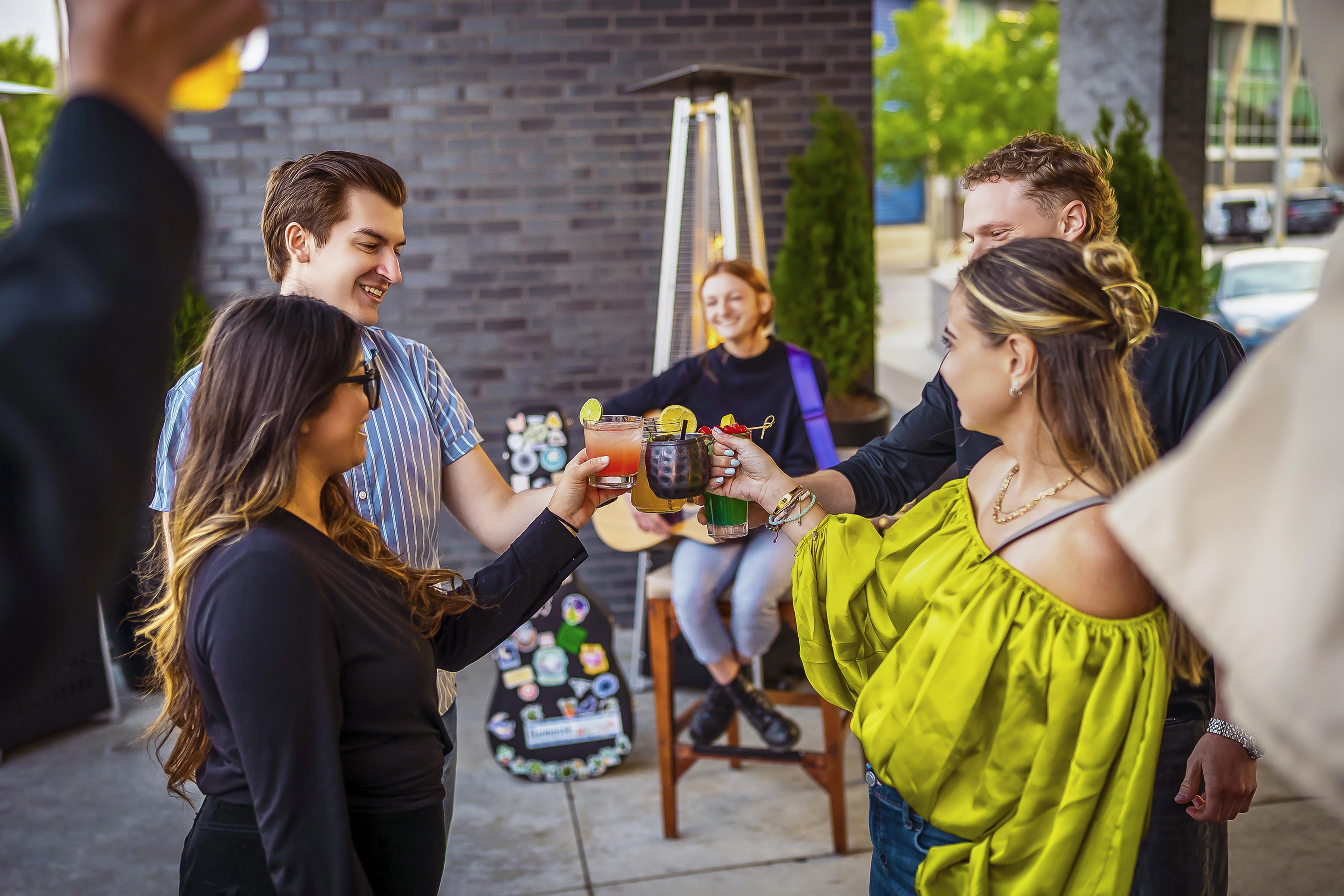 Patio Terrace | Hyatt Place Milwaukee/Downtown