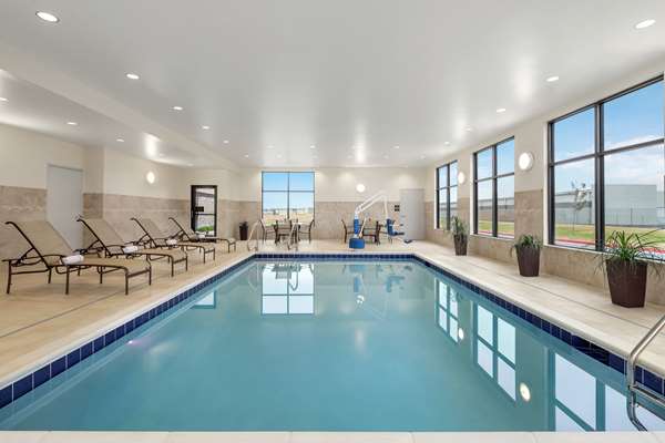 Pool - Hampton Inn Sikeston