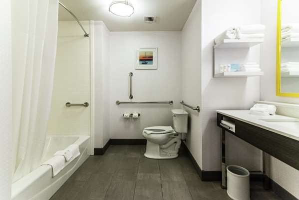  - Hampton Inn & Suites Allen Park