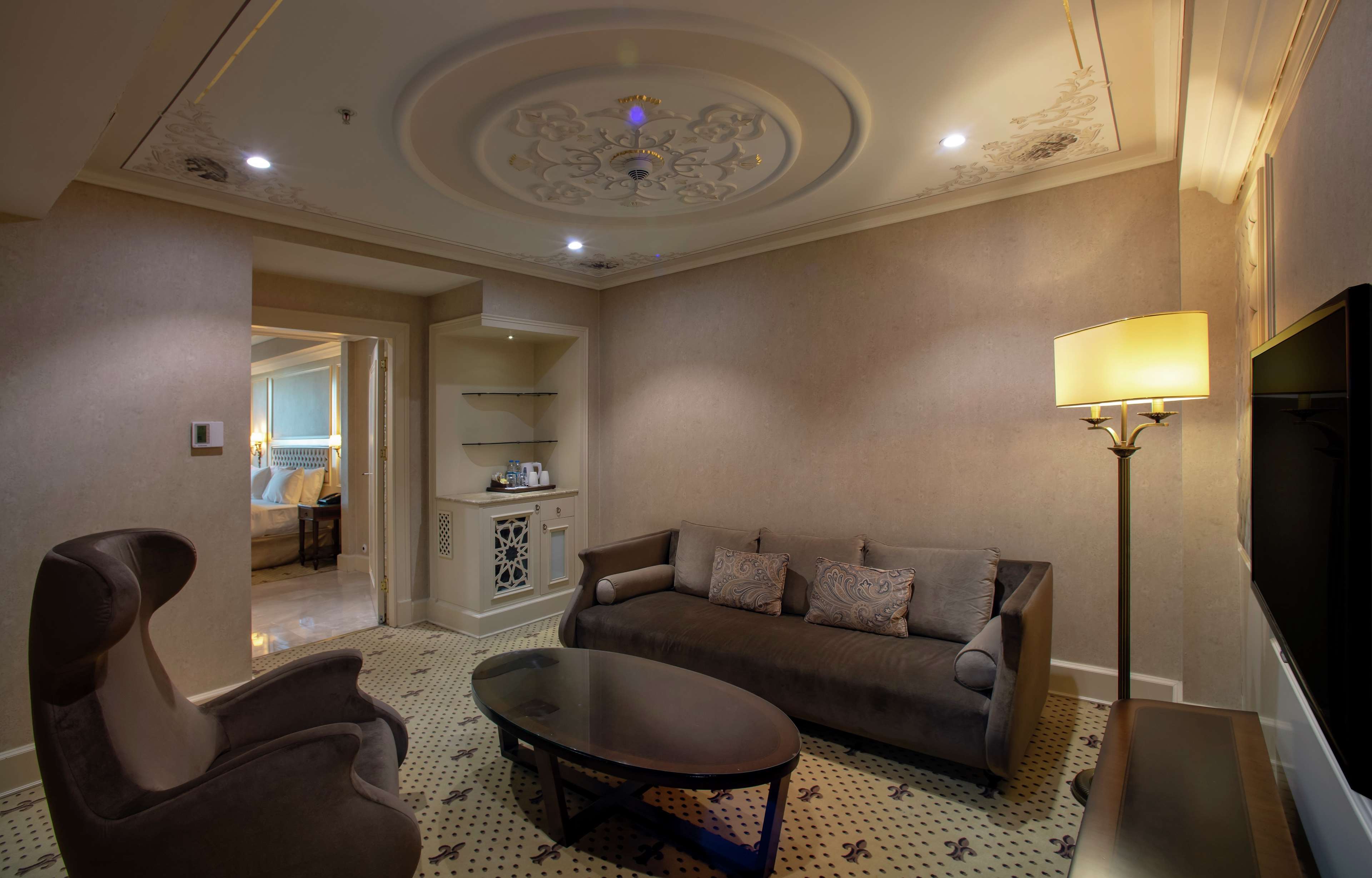 DoubleTree by Hilton Gaziantep Room Type - KING ONE BEDROOM SUITE