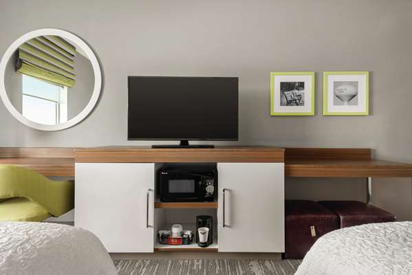  - Hampton Inn Brooklyn Park