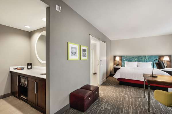  - Hampton Inn Brooklyn Park