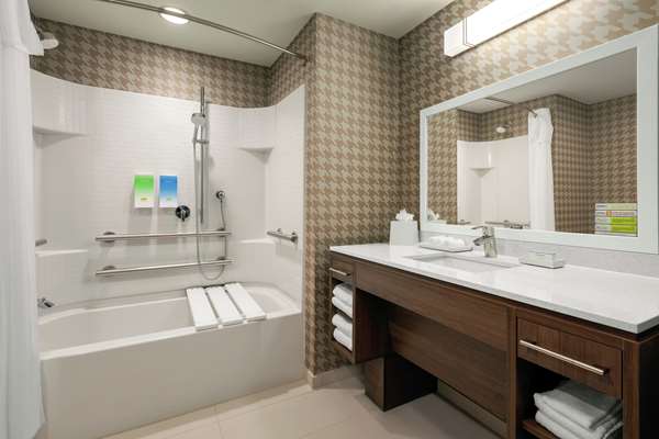  - Home2 Suites by Hilton Airport Sarasota