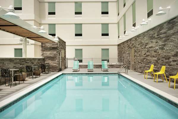 Pool - Home2 Suites by Hilton Airport Sarasota