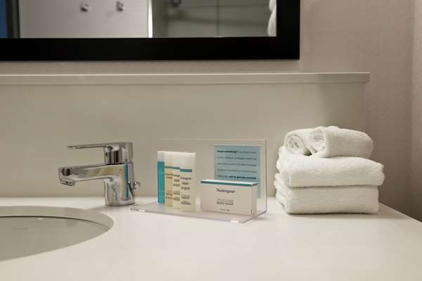  - Hampton Inn Niagra St Catharines