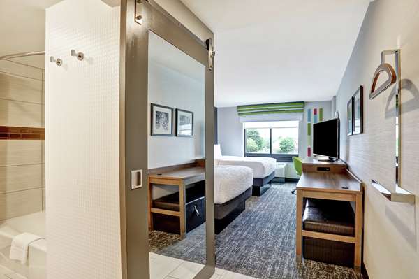  - Hampton Inn Niagra St Catharines