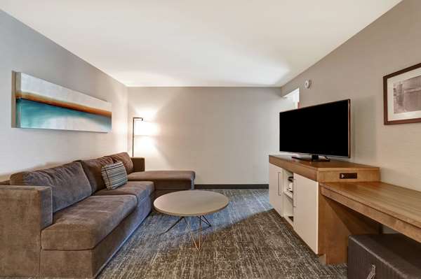  - Hampton Inn Niagra St Catharines