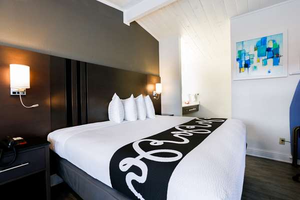  - SureStay Hotel by Best Western Seaside