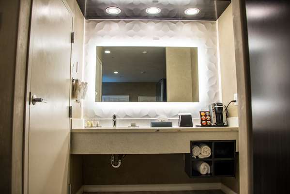  - SureStay Plus Hotel by Best Western Santa Clara