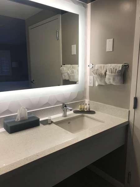  - SureStay Plus Hotel by Best Western Santa Clara