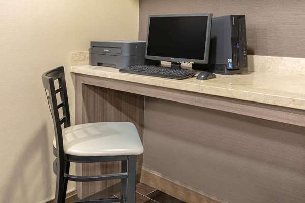 Conference Area - Days Inn & Suites Six Flags Arlington