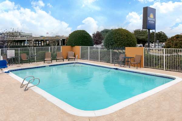 Pool - Days Inn & Suites Six Flags Arlington
