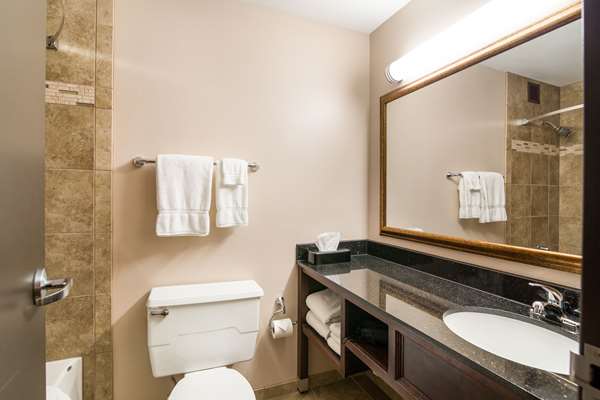  - Clarion Hotel and Convention Center Minot