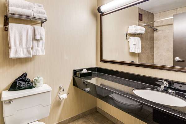  - Clarion Hotel and Convention Center Minot