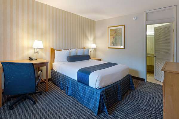  - Travelodge Palm Springs