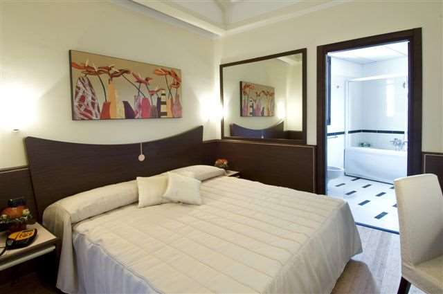AS HOTEL CAMBIAGO-guestroom-Guest Room,On-Site.jpg
