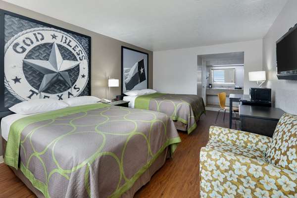  - Super 8 Motel Downtown San Antonio - I-35, Exit 158