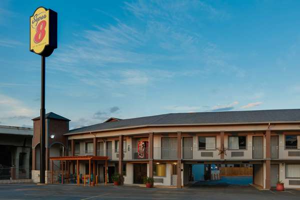 Exterior view - Super 8 Motel Downtown San Antonio - I-35, Exit 158