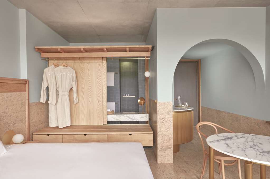 Guest photo