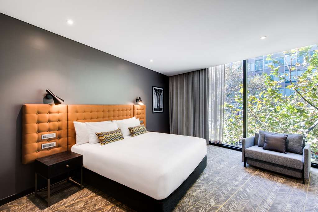 Vibe North Sydney-guestroom-Guest Room,On-Site.jpg
