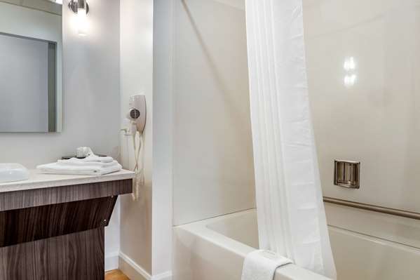  - Rodeway Inn Pikogan