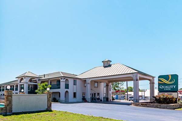 Exterior view - Quality Inn Three Rivers