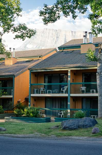 Exterior view - Douglas Fir Resort & Chalets Banff
