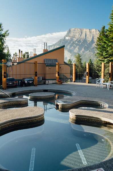 Exterior view - Douglas Fir Resort & Chalets Banff