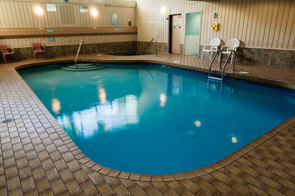 Pool - Douglas Fir Resort & Chalets Banff