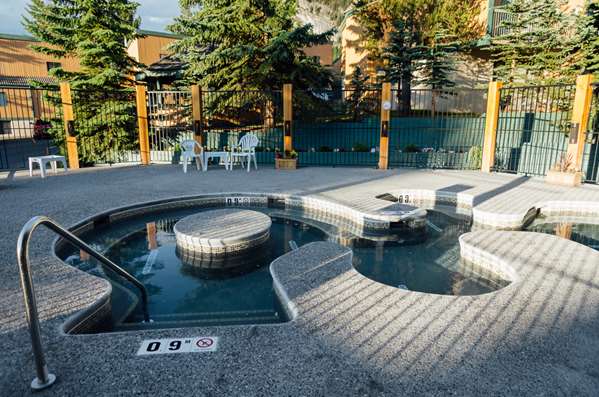 Pool - Douglas Fir Resort & Chalets Banff