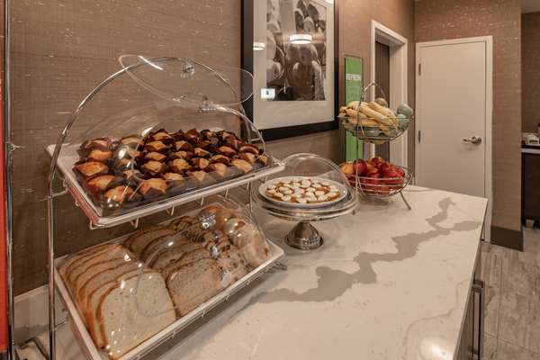 Amenities - Hampton Inn Central Plano