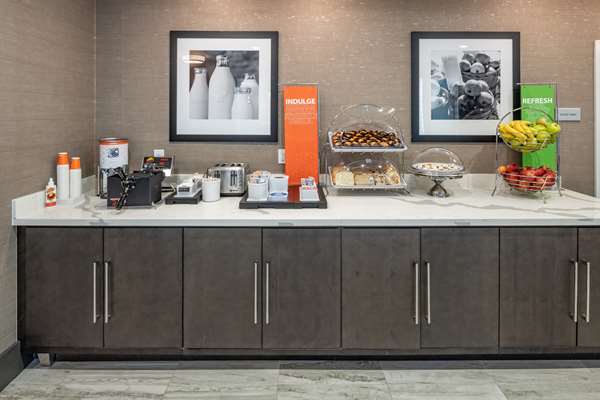 Amenities - Hampton Inn Central Plano