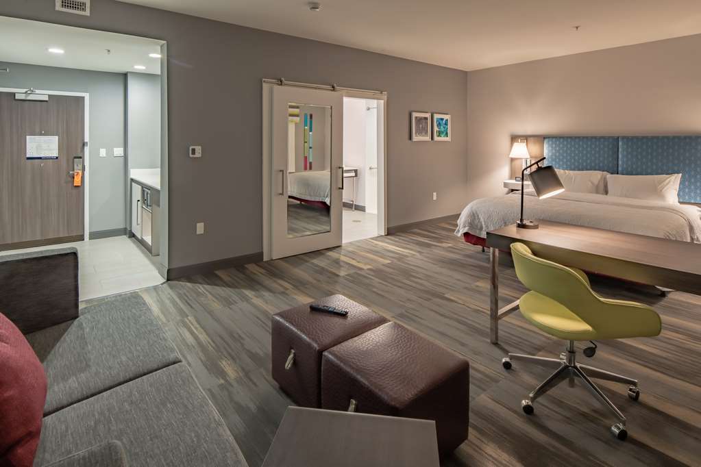 Hampton Inn and Suites Dallas/Plano Central Room Type - 1 KG STU HR ACC FRG MIC ST