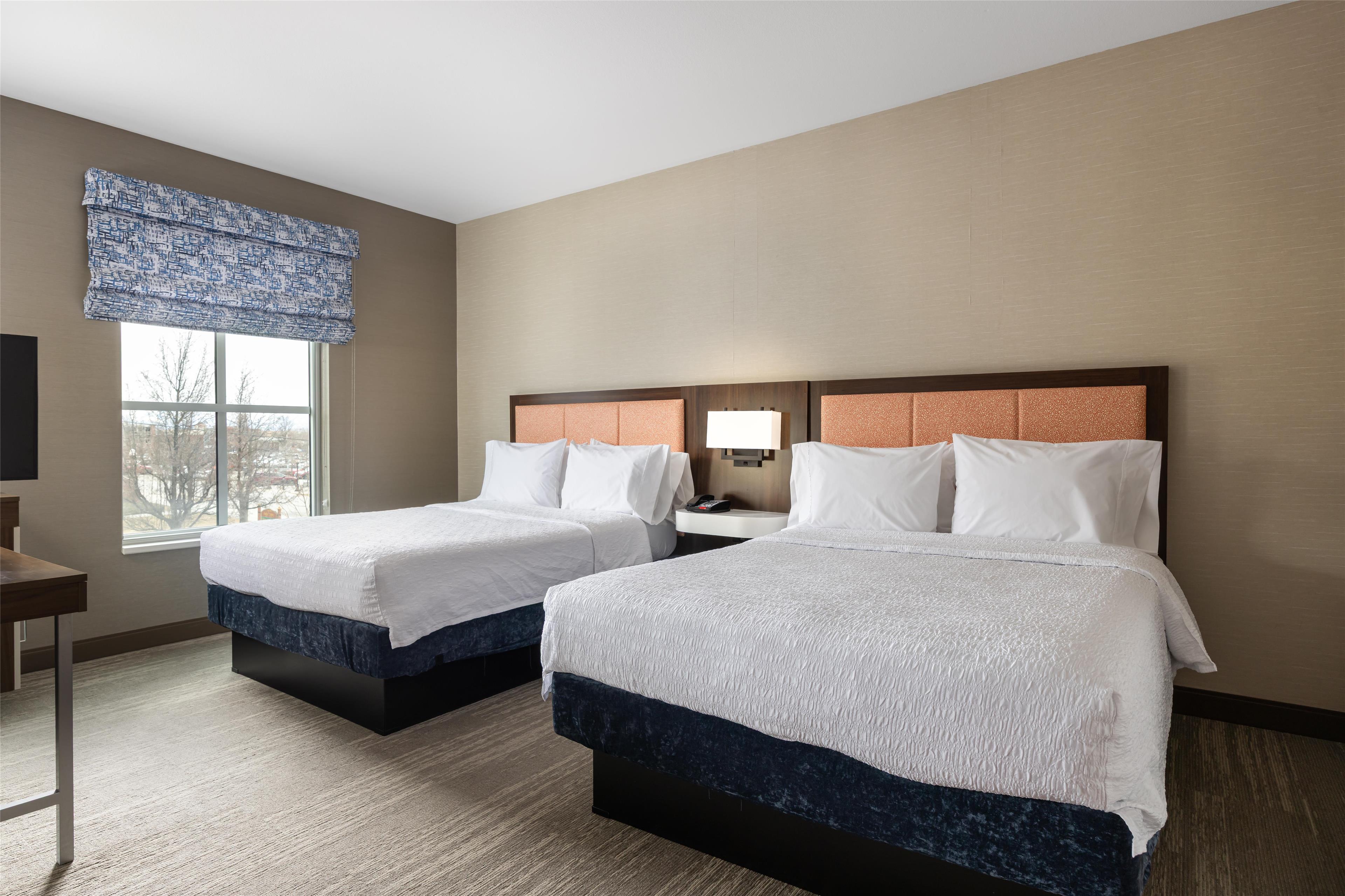 Hampton Inn & Suites North Logan, UT Room Type - 2QN STDO MIC/FRIDG/WTBR NS