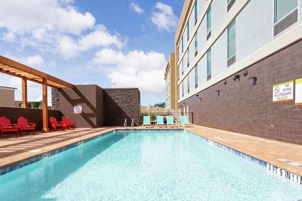 Pool - Home2 Suites by Hilton Clermont
