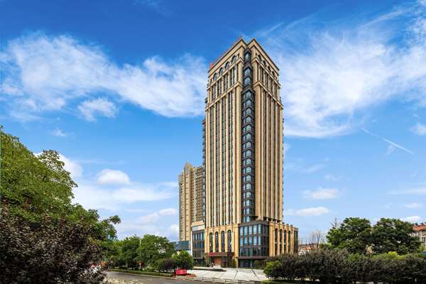 On-Site,Outdoor/Exterior,Exterior View of Building