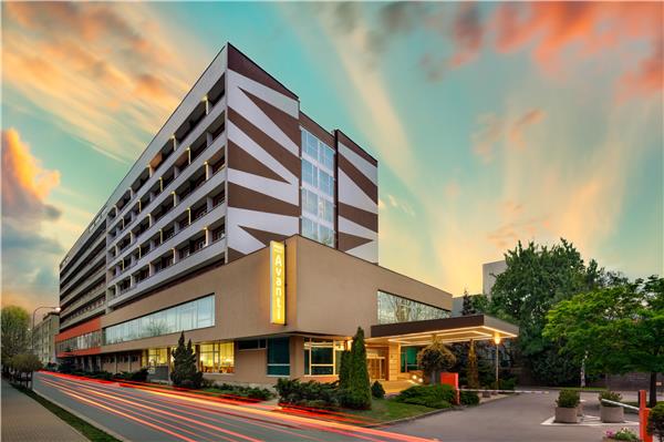 On-Site,Outdoor/Exterior,Exterior View of Building