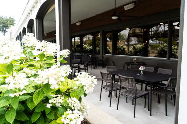 Restaurant - Galt House Hotel & Suites Louisville - I-64, Exits 4 & 5B