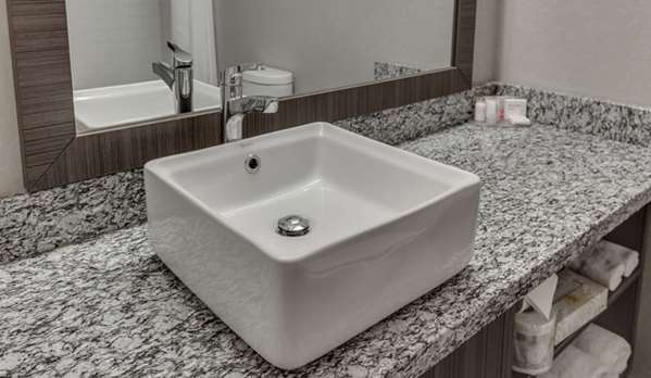  - Home Inn & Suites South Saskatoon