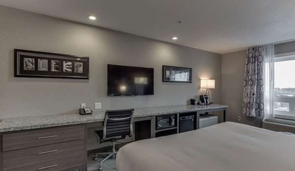 - Home Inn & Suites South Saskatoon